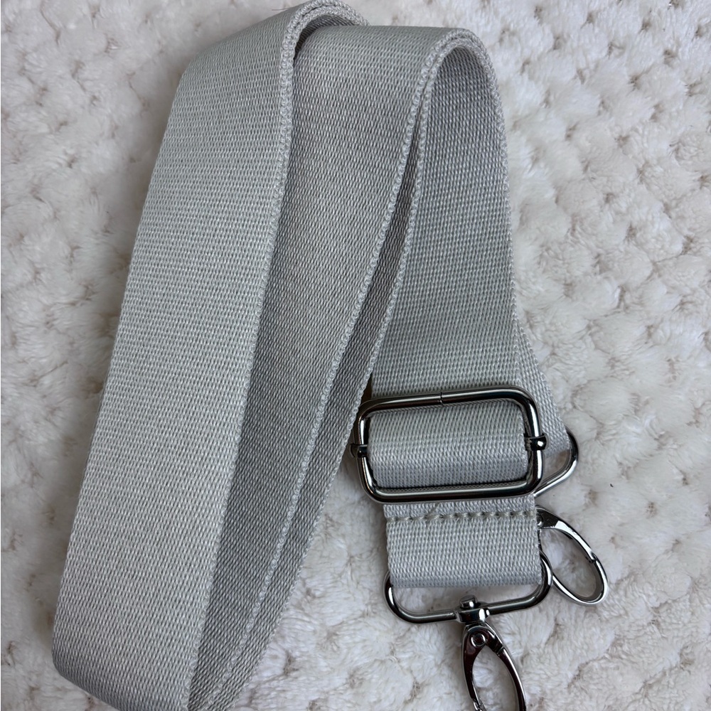 Madison West Los Angeles Nylon Sling Bag w/Adjustable Strap - Picture 11 of 16